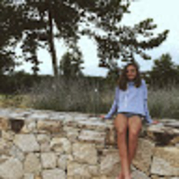 Meet your Posher, Julia - Picture 1 of 1